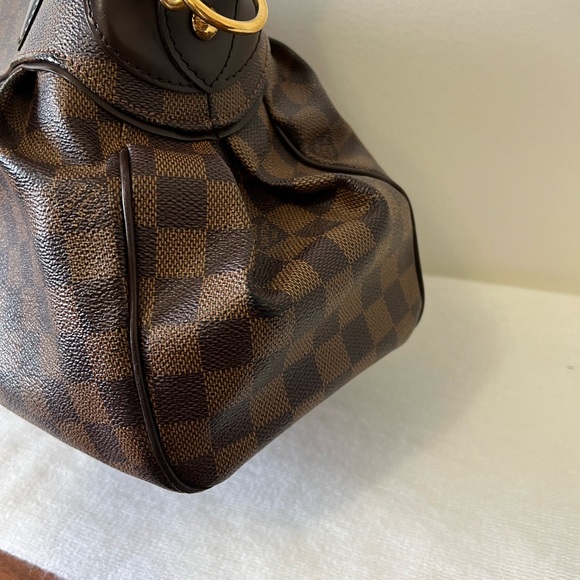 🔥🔥sold🔥🔥Authentic Trevi PM Size - Picture 8 of 17